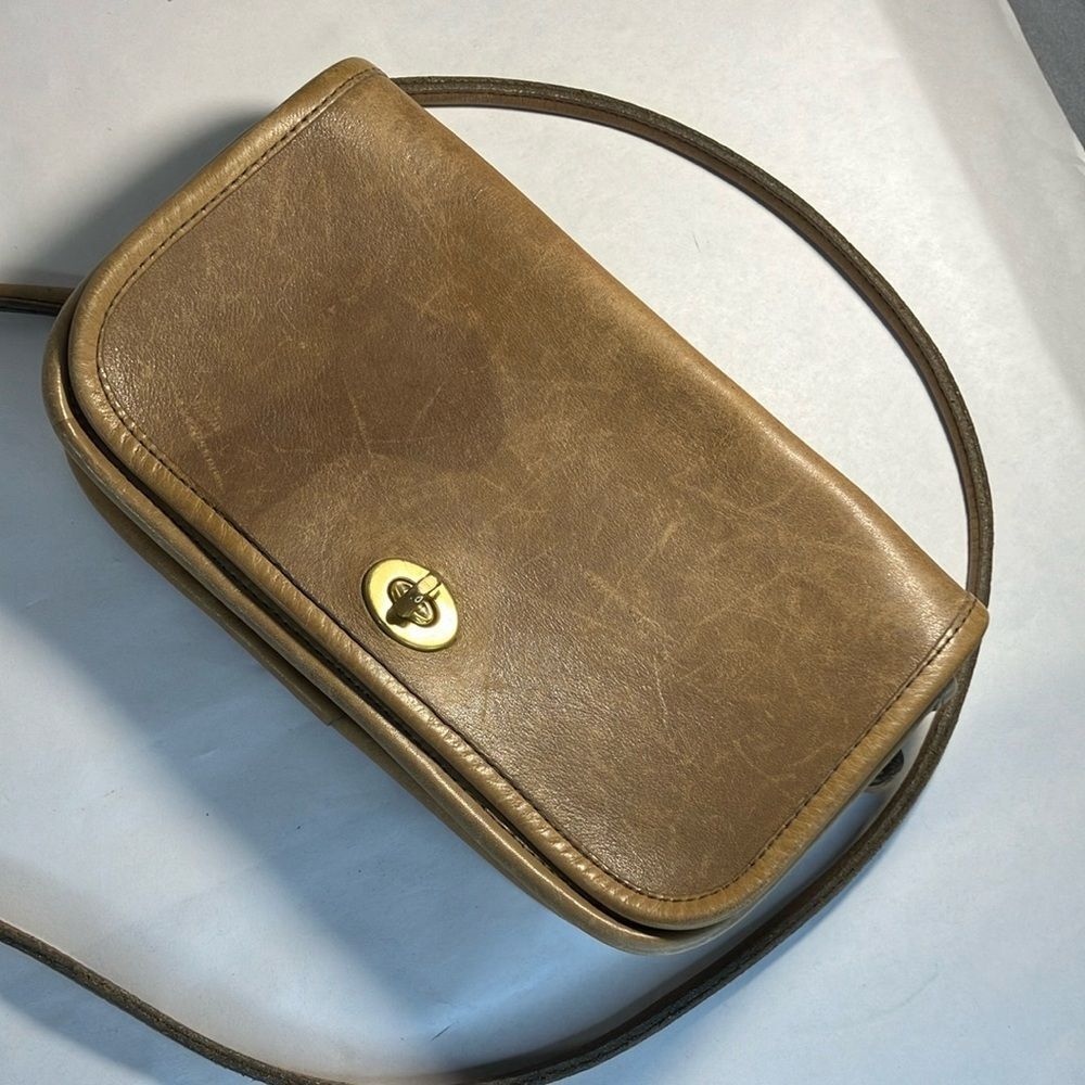 Vintage 1970’s Coach Leather Shoulder Bag Made in New York City - Picture 8 of 12